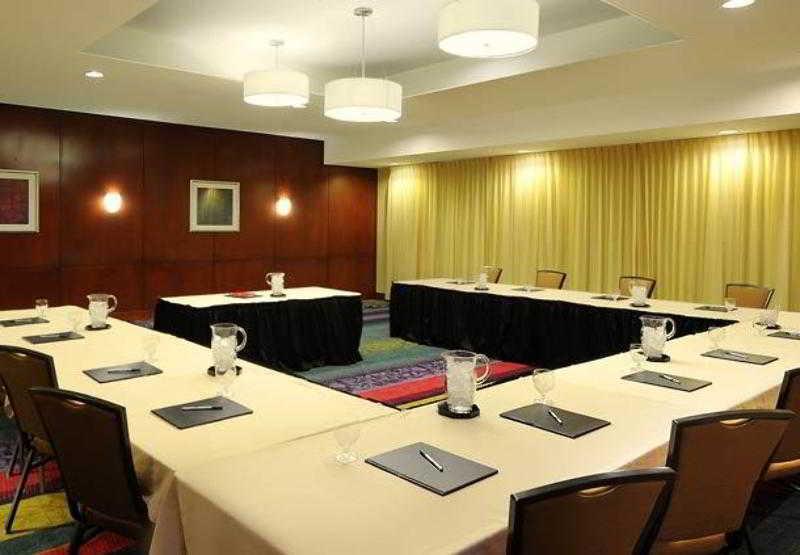 Courtyard Marriott Houston Pearland Otel Konforlar fotoğraf